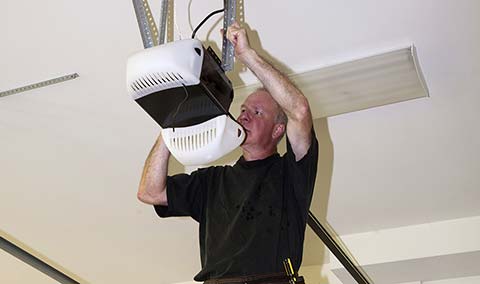 Charlotte Green Light Garage Door emergency repairs